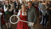 thumbnail of medium Amtsübergabe am Liachtbratlmontag in der WKO Gmunden
