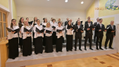thumbnail of medium Stöttenchor singt: "O du stille Zeit"