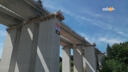 thumbnail of medium NEUBAU DER AURACHBRÜCKE: 15.000-TONNEN-TRAGWERK ERFOLGREICH VERSCHOBEN