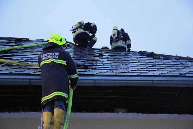 Feuerwehren verhindern Großbrand in Kirchham